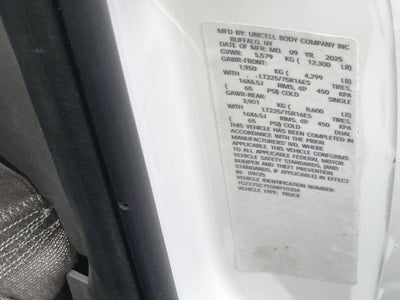 2025 GMC Savana Cutaway 3500 1WT