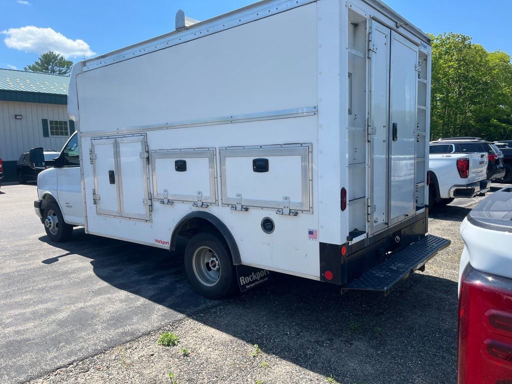 2022 GMC Savana Cutaway 4500 Gas