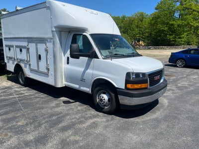 2022 GMC Savana Cutaway 4500 Gas