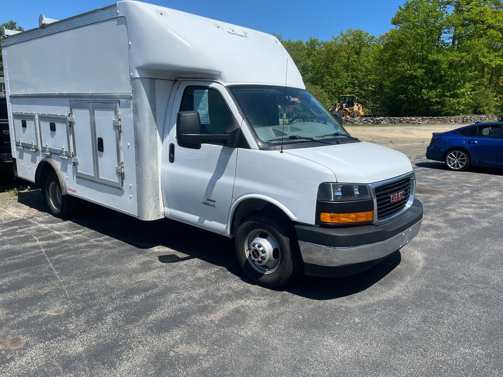 2022 GMC Savana Cutaway 4500 Gas