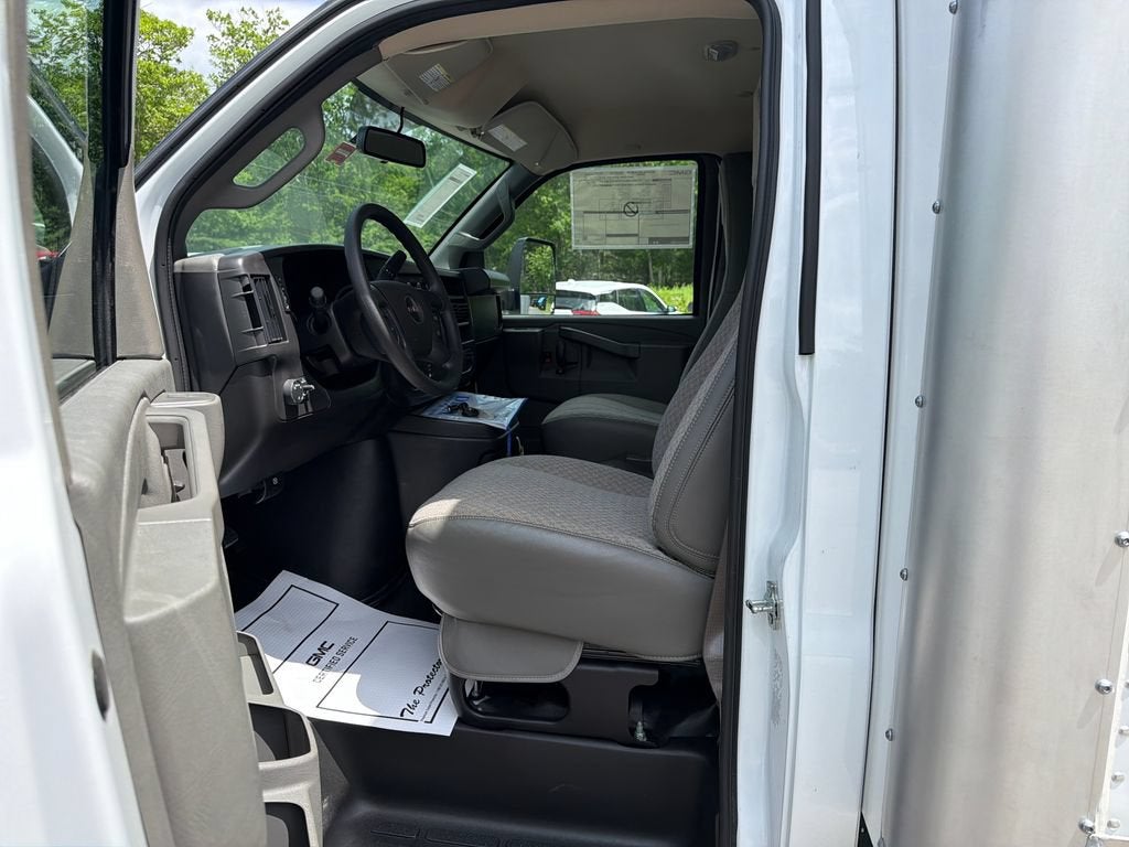 2026 GMC Savana Cutaway 4500 2WT