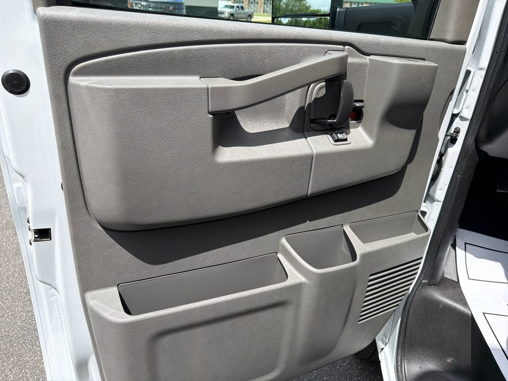 2026 GMC Savana Cutaway 4500 2WT