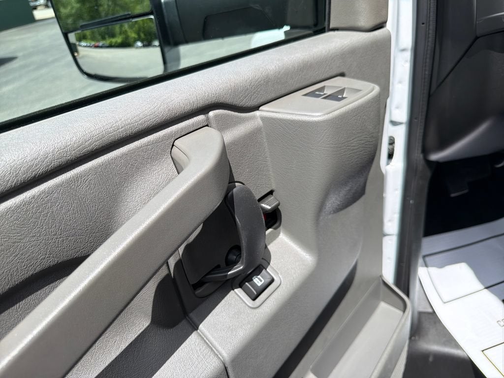 2026 GMC Savana Cutaway 4500 2WT