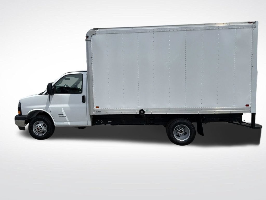 2026 GMC Savana Cutaway 4500 2WT