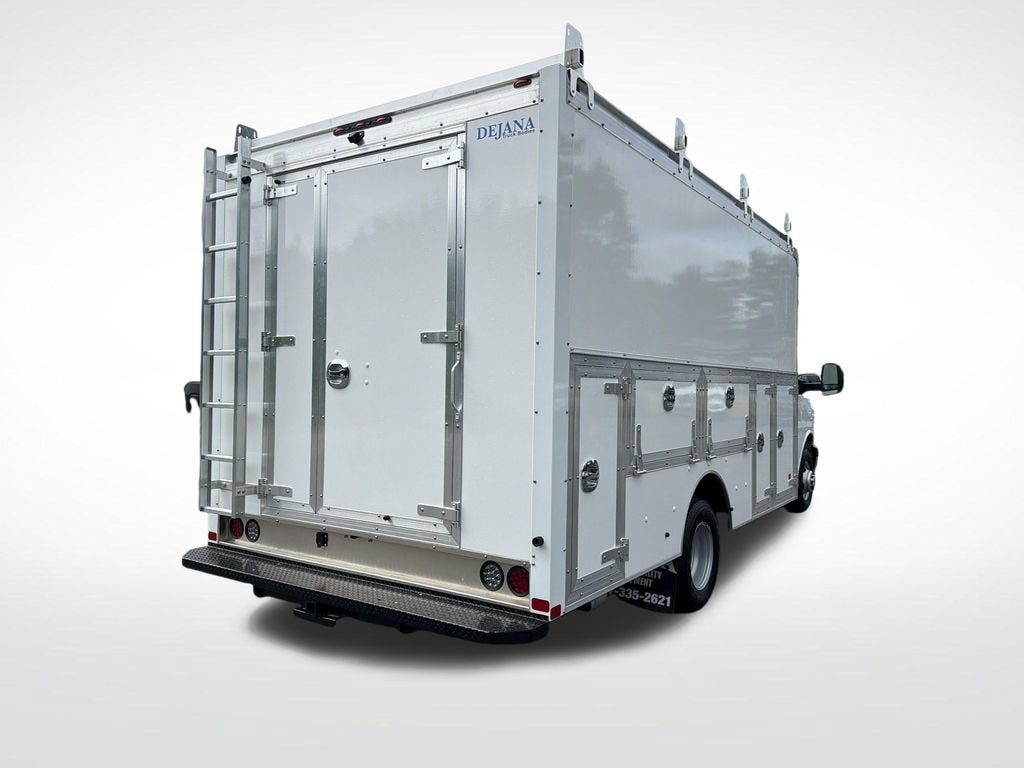 2026 GMC Savana Cutaway 4500 2WT
