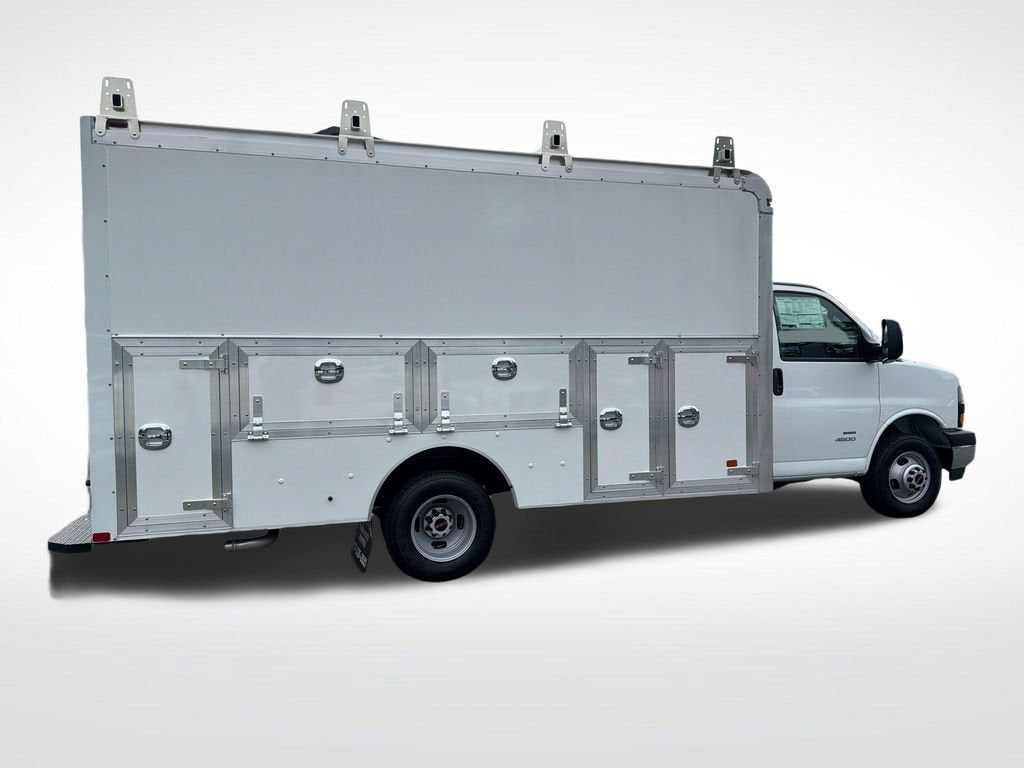 2026 GMC Savana Cutaway 4500 2WT
