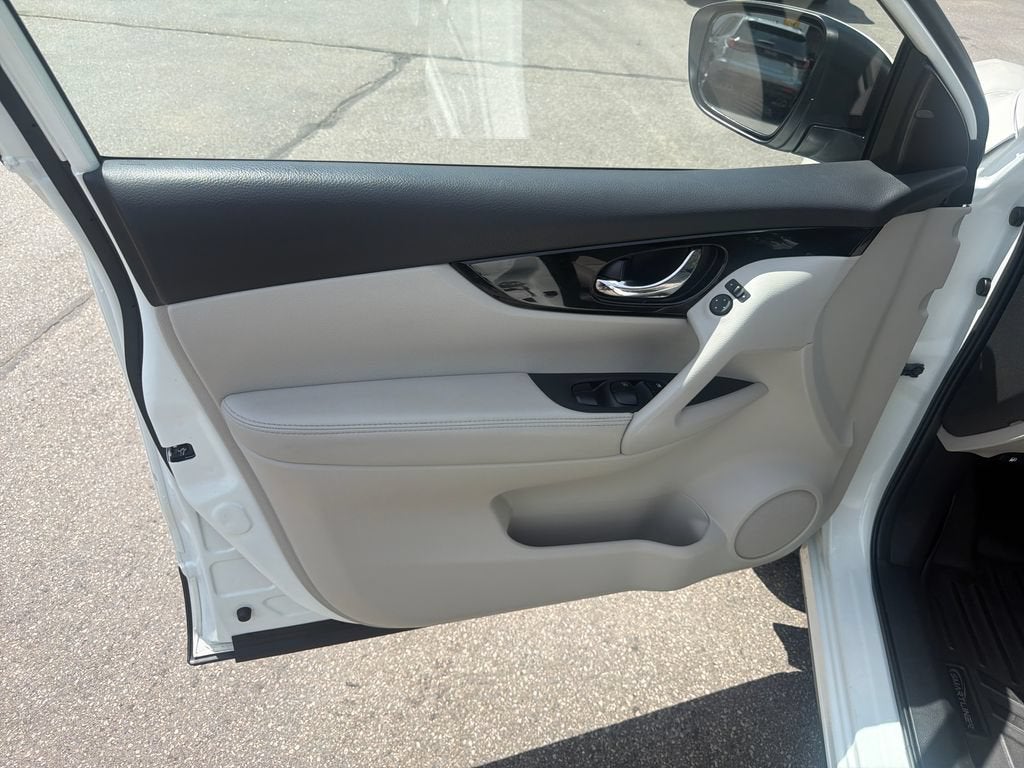 2021 Nissan Rogue Sport SV - Photo 24